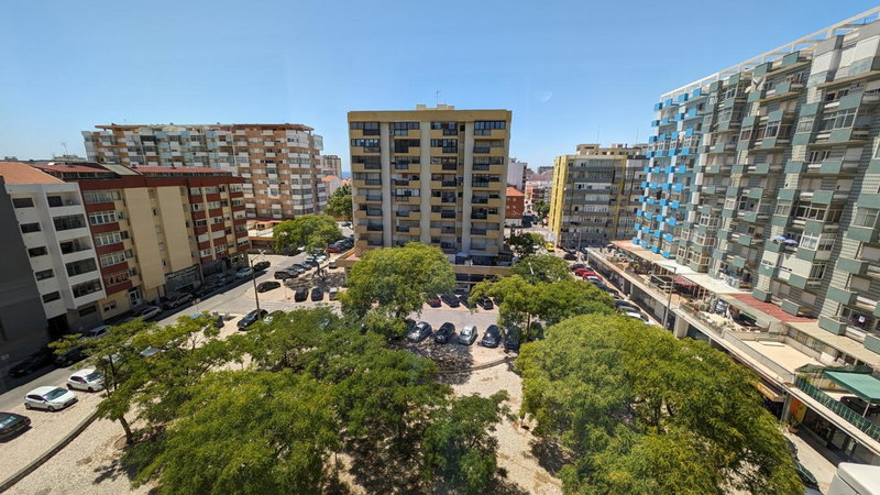 2 Room Condo - 5 mins from Costa da Caparica Beach & Bars, Costa da Caparica, Portugal