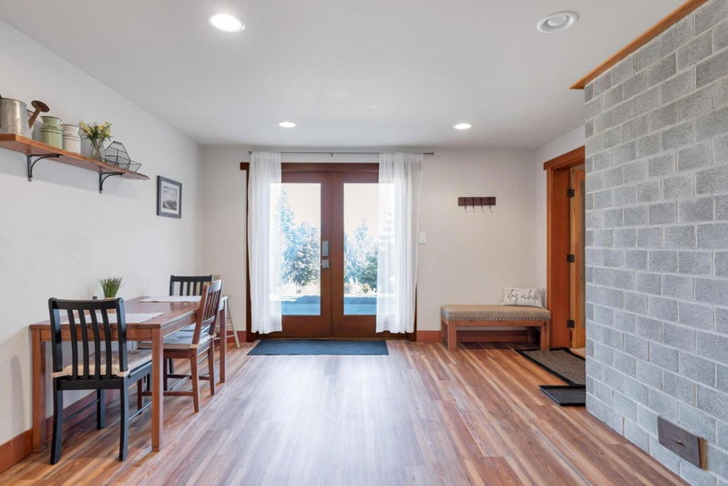Shawnigan Hills Guest Suite, Shawnigan Lake, Canada
