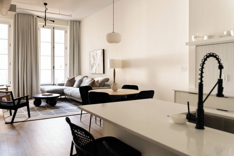 Maison Place Jacques-Cartier by Luxury In Transit, Montreal, Canada