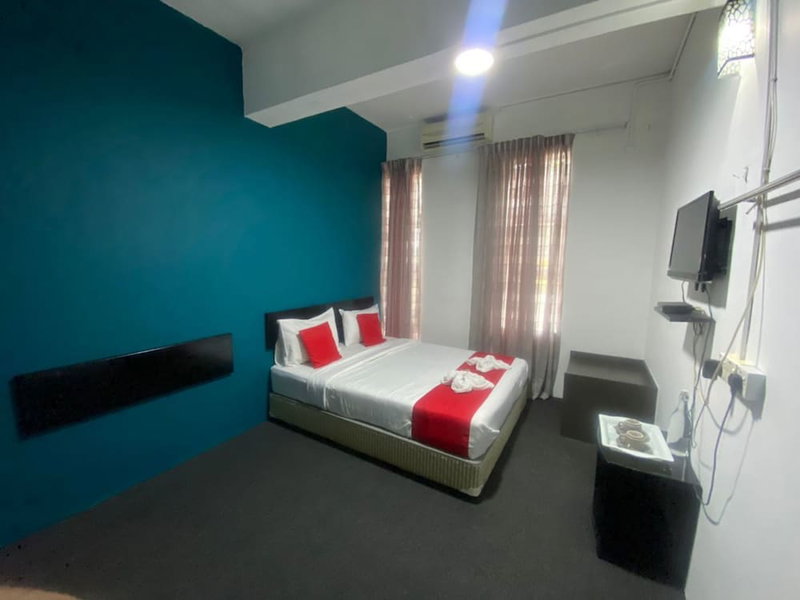 Dancenter Near Dataran Muhibbah,Captain Hotel Cafe, Sitiawan, Malaysia