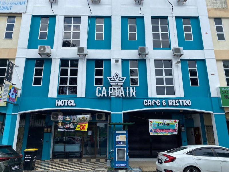 Dancenter Near Dataran Muhibbah,Captain Hotel Cafe, Sitiawan, Malaysia
