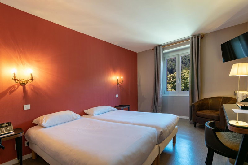 Hôtel-Restaurant Le Lac, Malbuisson, France