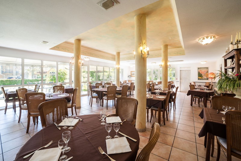 Logis Hotel les Cimes, Argeles Gazost, France