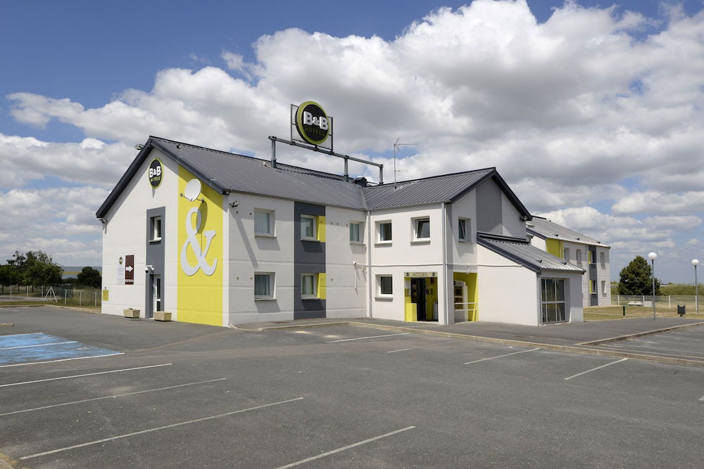 B&B HOTEL Bourges (2), France