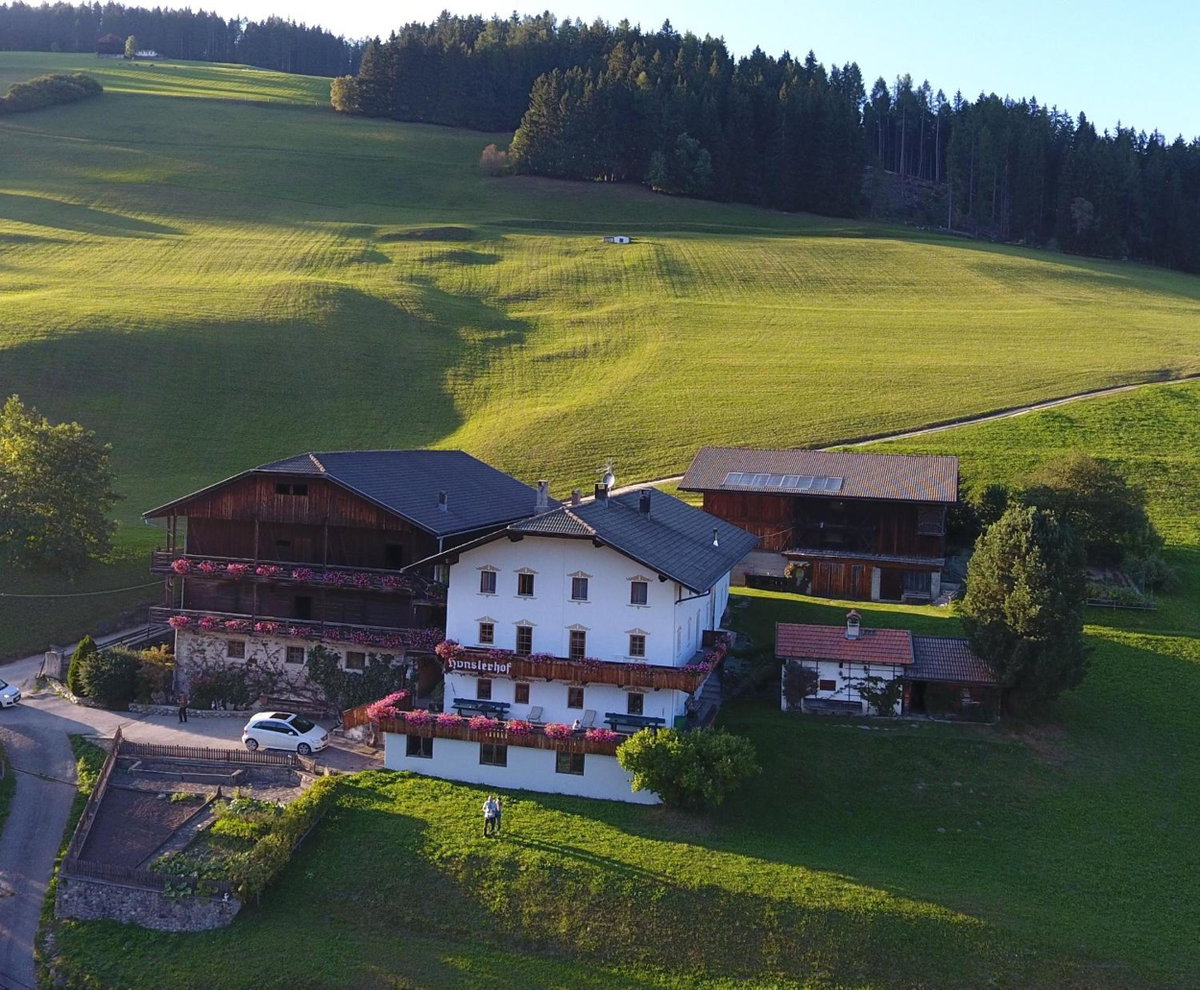 Hanslerhof, Italy