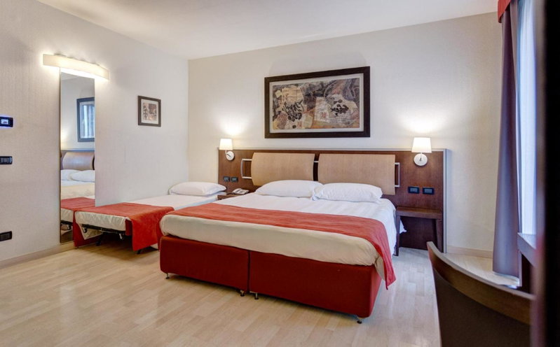 Stadio Hotel, Piacenza, Italy