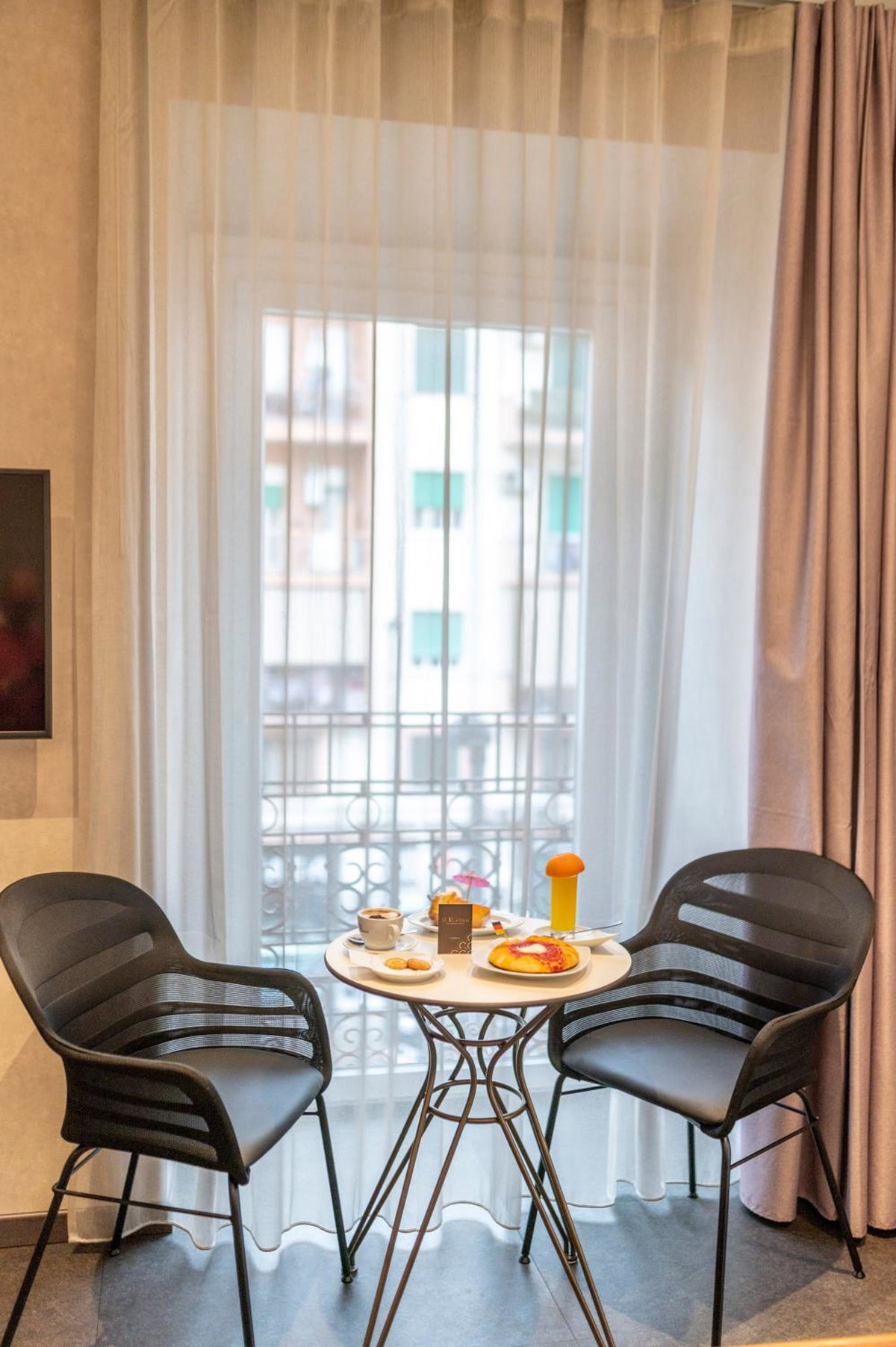 Hotel · B&B il Divino, Naples