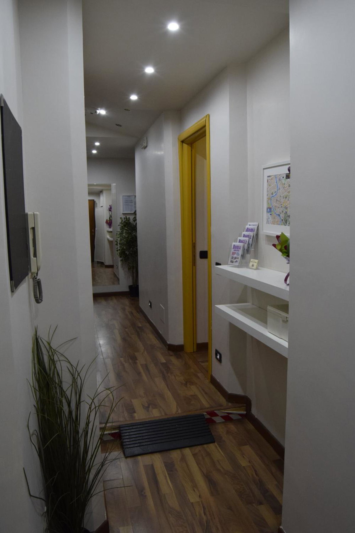 Hotel · Holiday a San Pietro, Rome