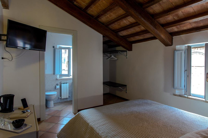 Santa Cecilia Perugia - Rooms&Suite, Perugia, Italy