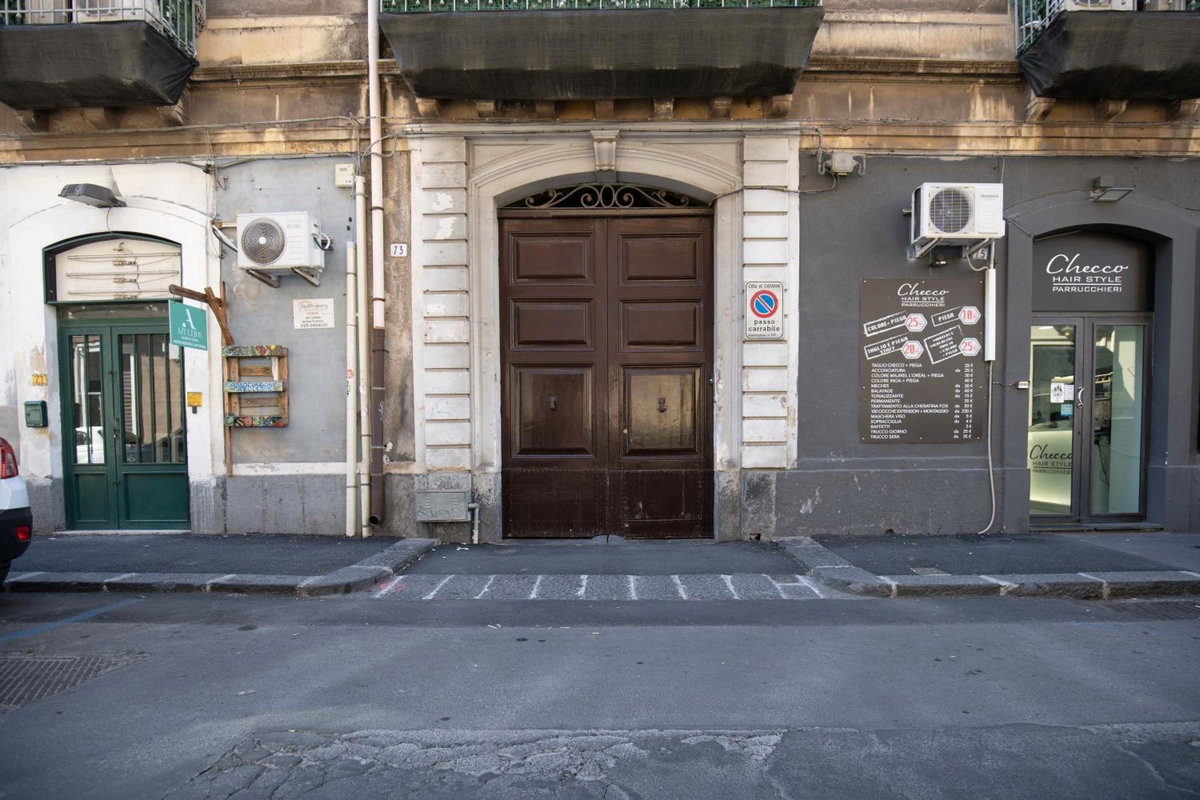 Hotel · Tra l'Etna e il mare via Oberdan, Catania