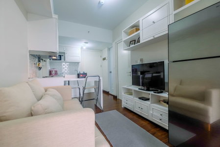 Spacious and Modern 2BR Springlake Summarecon Bekasi Apartment, Bekasi, Indonesia