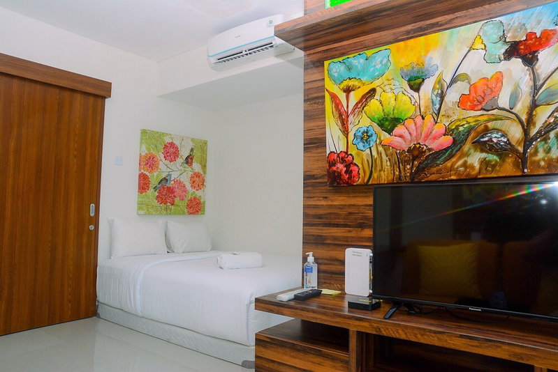 Cozy and Simple Living 1BR Grand Kamala Lagoon Apartment, Bekasi, Indonesia