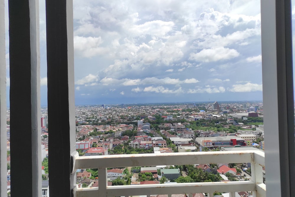 Hotel · Chic And Cozy Studio At Vida View Apartment, Makassar