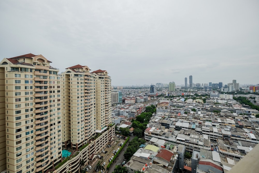 Hotel · Scenic And Homey Studio Apartement At Mangga Dua Residence, Jakarta