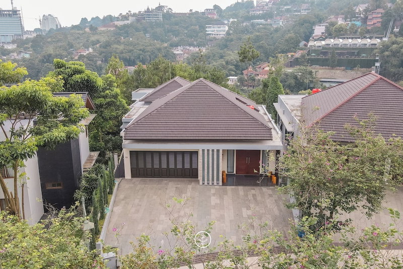 Atsuka Hill View 8BR Vila with Private Heated Pool, Cimenyan, Indonesia