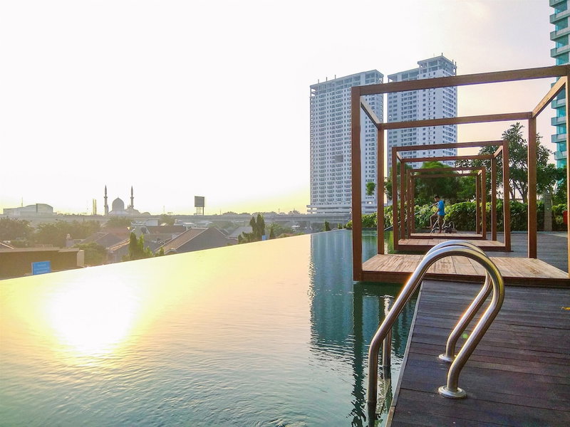 Elegant And Comfy Studio At Grand Kamala Lagoon Apartment, Bekasi, Indonesia