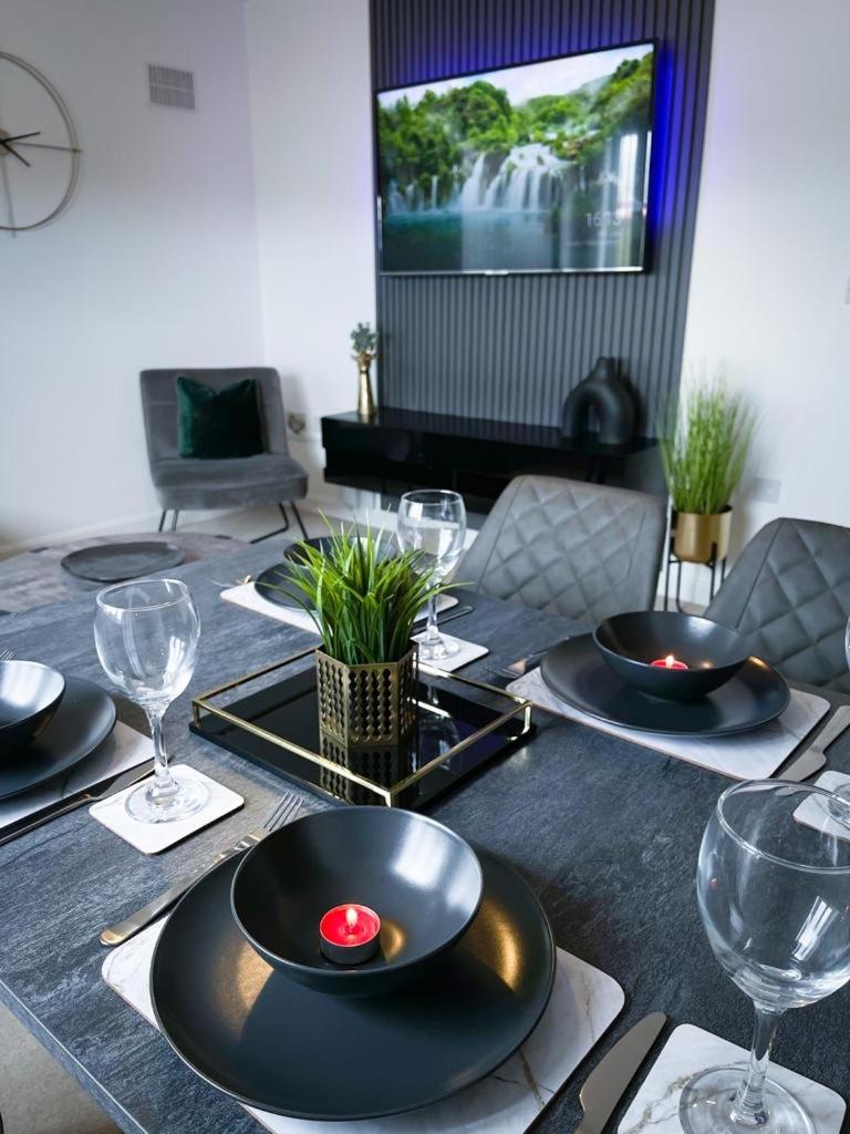 Grand Station Suite, United Kingdom