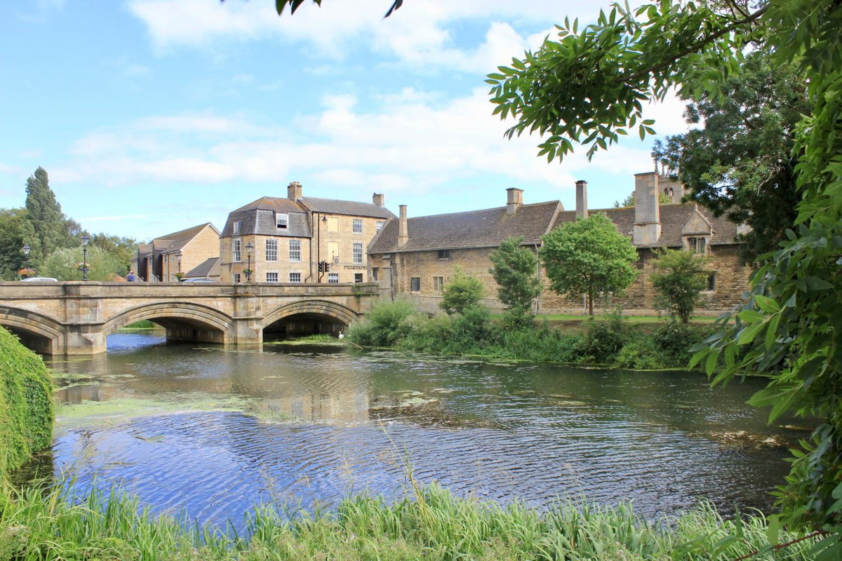 1 The Cottage, Studio Apartment, Ye Olde Barn Apartments, United Kingdom