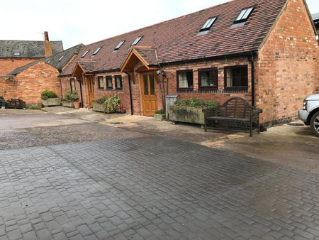 Nuneaton - Cottage - Sleeps 2 - Parking - Garden, Nuneaton, United Kingdom