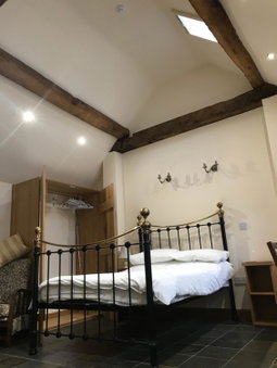 Nuneaton - Cottage - Sleeps 2 - Parking - Garden, Nuneaton, United Kingdom