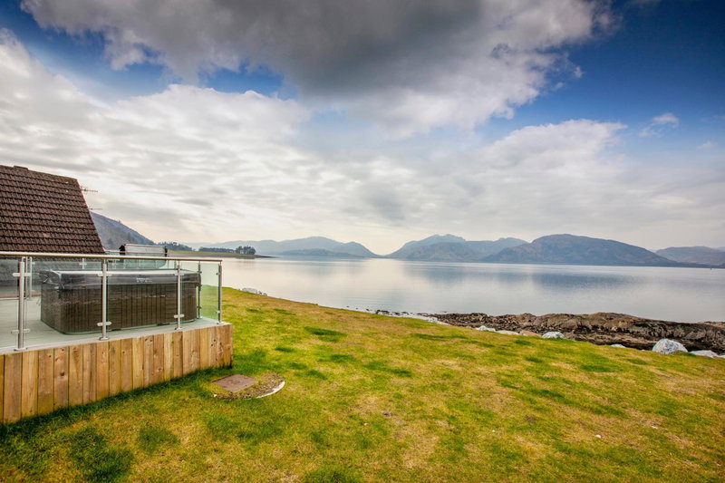 Loch Linnhe Waterfront Lodges with Hot Tubs, Glencoe, United Kingdom
