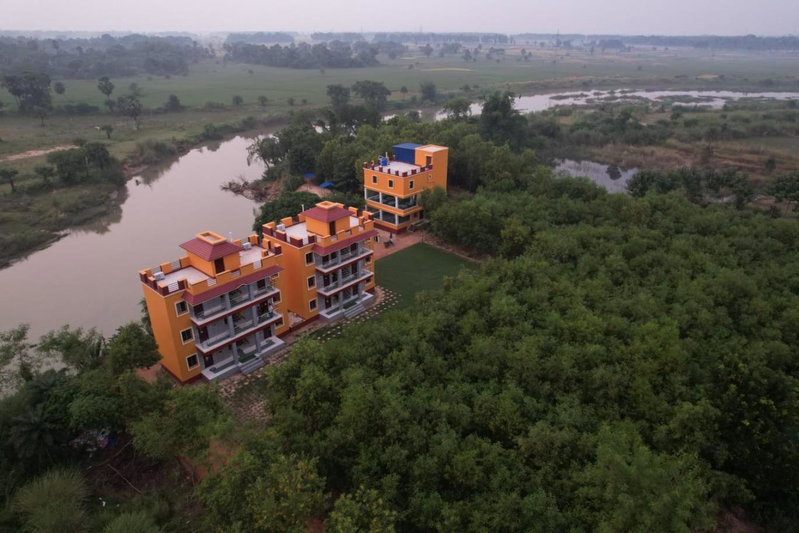 Resort Neel Nirjan !! Best Family Couple friendly family Resort!!, Bolpur, India