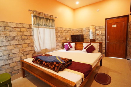 Resort Neel Nirjan !! Best Family Couple friendly family Resort!!, Bolpur, India