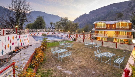 Zostel Plus Kareri, Dharamshala, India