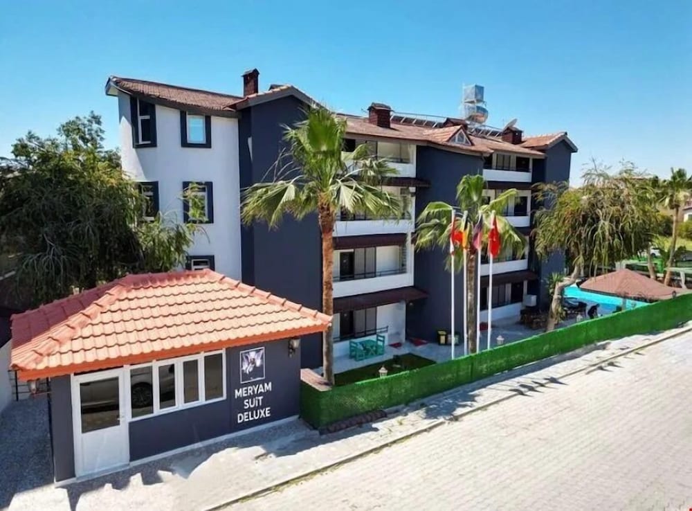 Meryam Deluxe Suit, Turkey