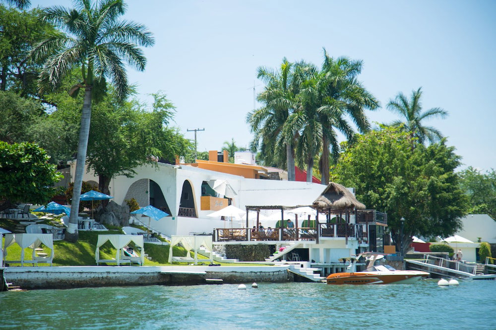 Bendito Teques, Mexico
