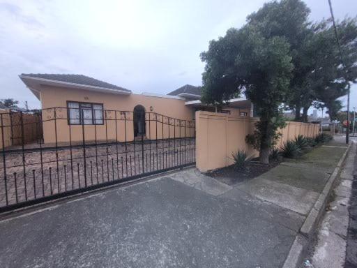 Zenith House Boston Self Catering Accomodation, South Africa