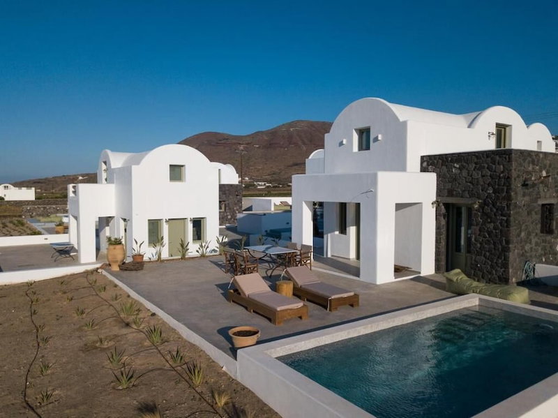 Oia Kissiri - private pool Villas, Santorini, Greece