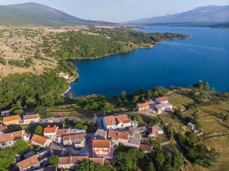 Holiday home Marija, Vrlika, Croatia