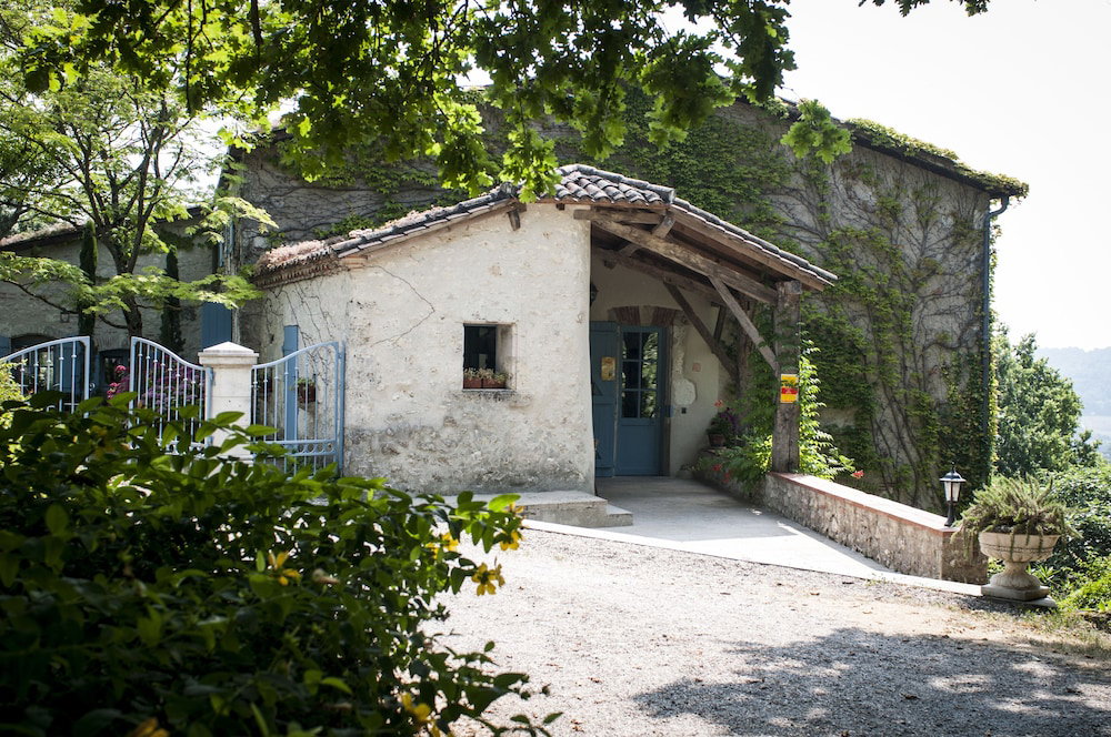 Hotel · Les Huguets, Villeneuve-sur-Lot