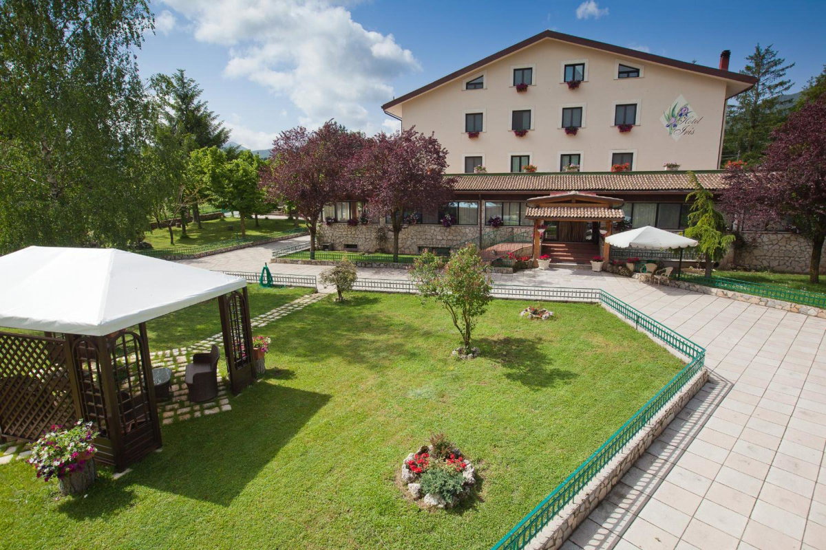 Hotel · Hotel Iris, Pescasseroli