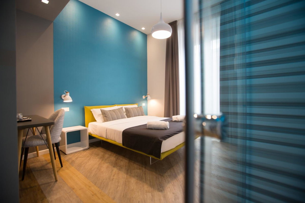 Ara Suite, Italy