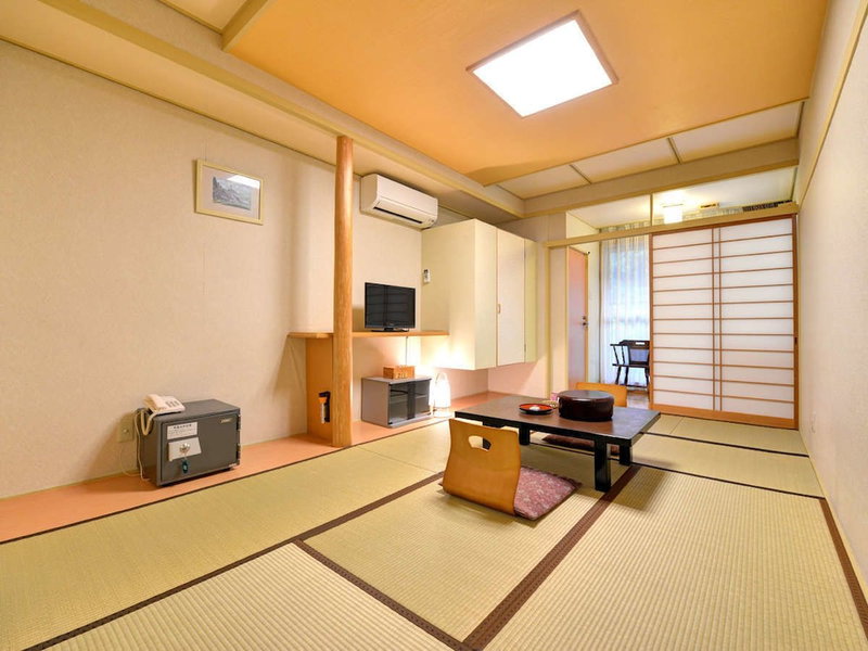 Shima Onsen Yuzurihaso Hot spring Inn, Nakanojo, Japan