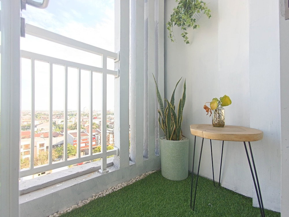 Hotel · Warm And Homey Studio At Vida View Makassar Apartment, Makassar