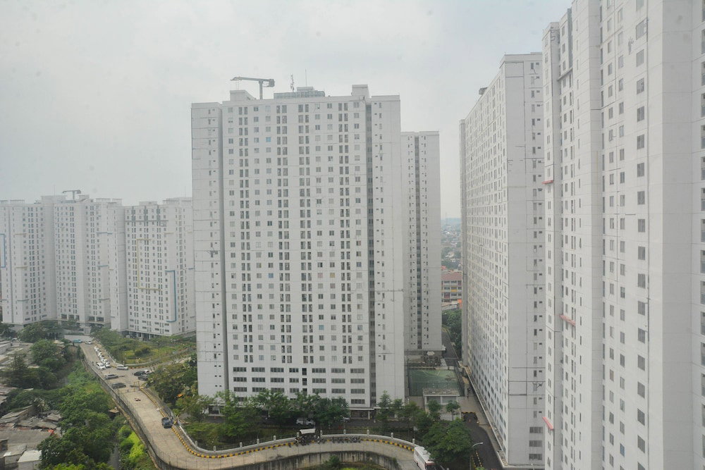 Hotel · Best Deal And Nice 2Br At Bassura City Apartment, Jakarta