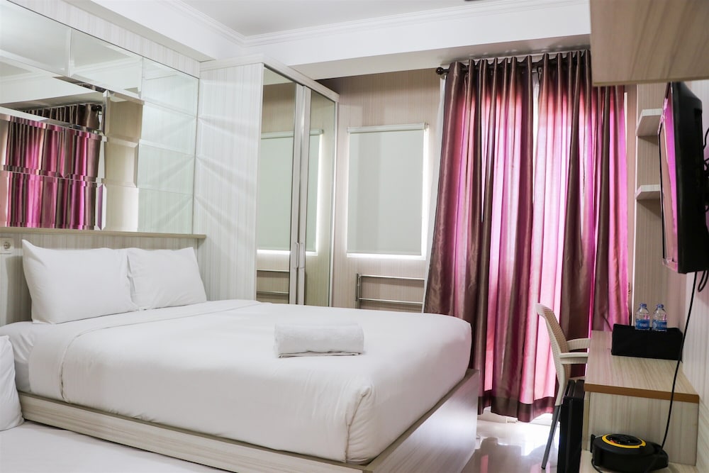 Hotel · Well Furnished Studio Room At Signature Park Grande Apartment, Jakarta