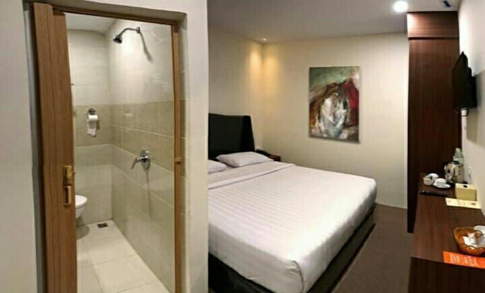 Superstar Hotel, Indonesia