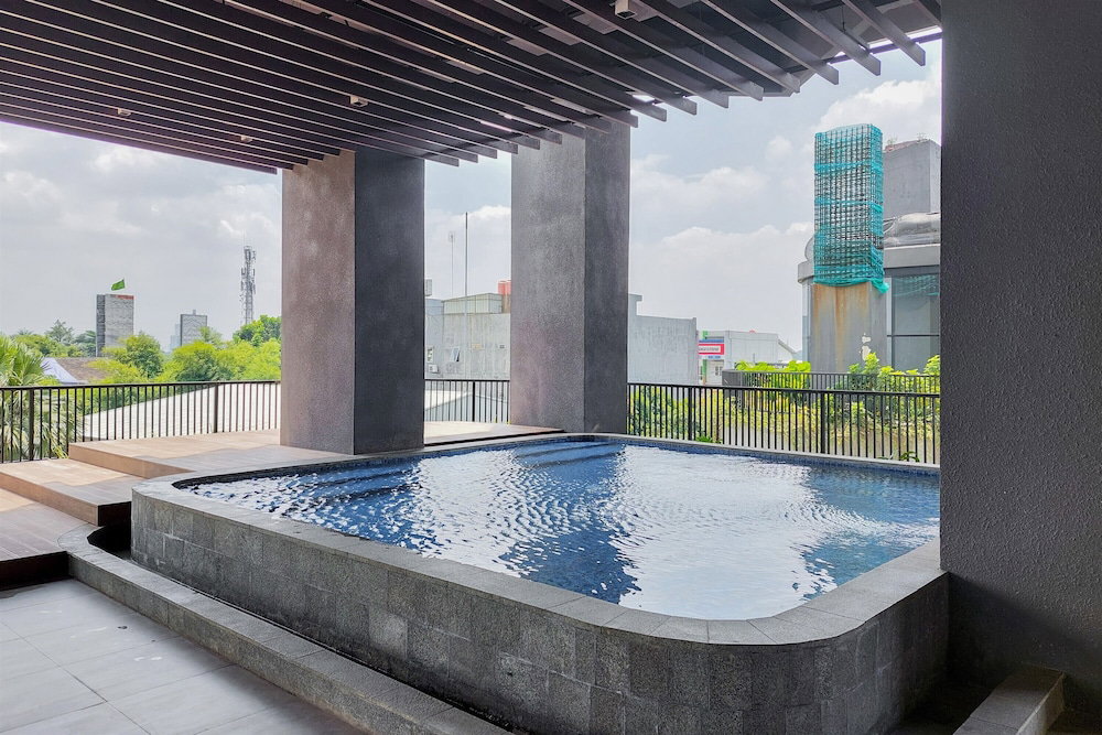Best Deal And Homey 1Br The Ayoma Apartment, Indonesia