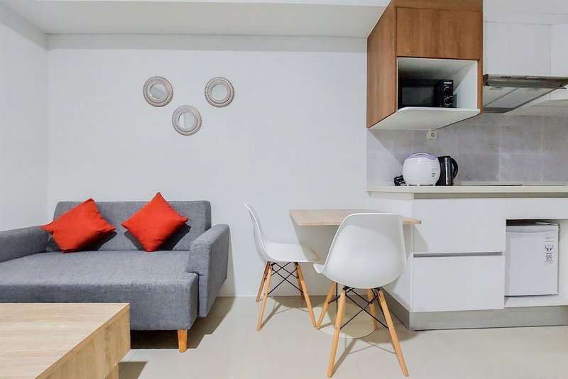 Homey And Cozy Stay 1Br Tamansari Bintaro Mansion Apartment, South Tangerang, Indonesia