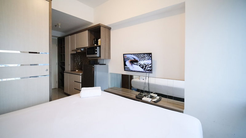 Simple And Cozy Studio At Tanglin Supermall Mansion Apartment, Surabaya, Indonesia
