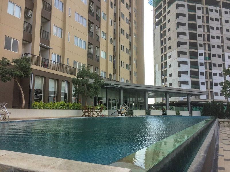 Fully Furnished With Luxury Design Studio The Oasis Apartment, Cikarang, Indonesia