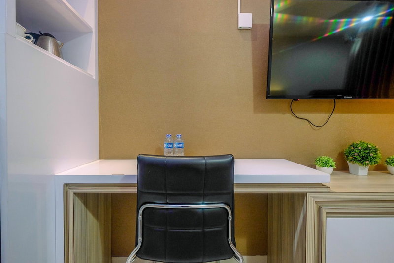 Fully Furnished With Luxury Design Studio The Oasis Apartment, Cikarang, Indonesia