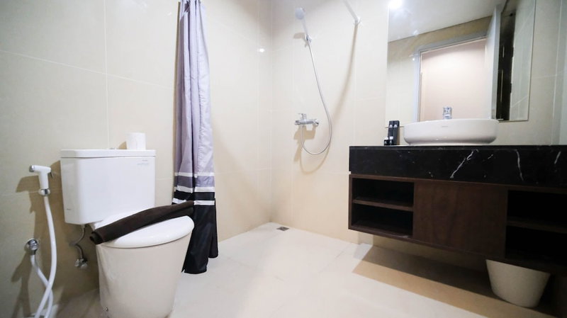 Tidy And Spacious 2Br At Grand Sungkono Lagoon Apartment, Surabaya, Indonesia