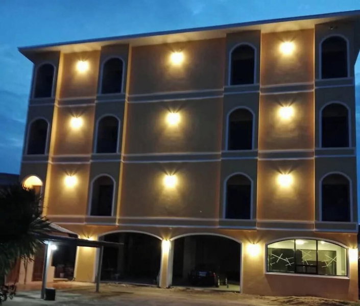Natcha Hotel and Residence Chumphon, Chumphon, Thailand