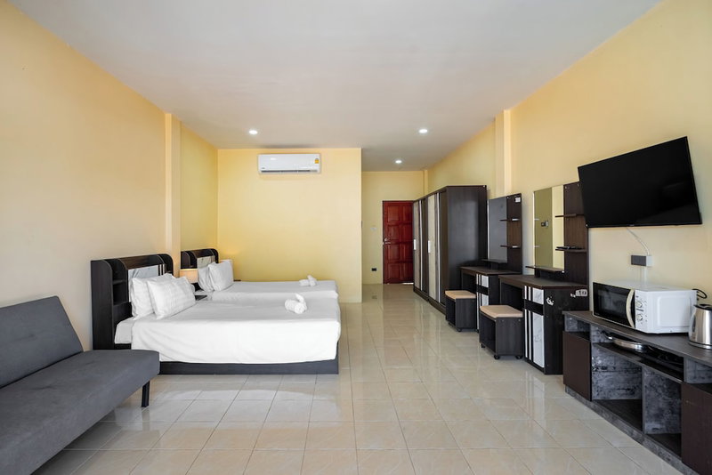 Chernin Apartment Suites, Rawai, Thailand