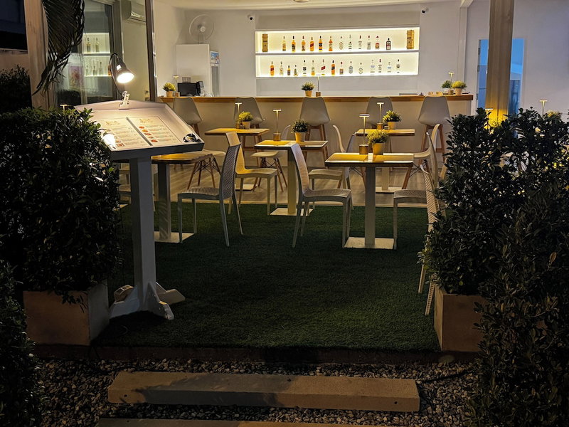 SIAM LOUNGE - Pratumnak, Pattaya, Thailand